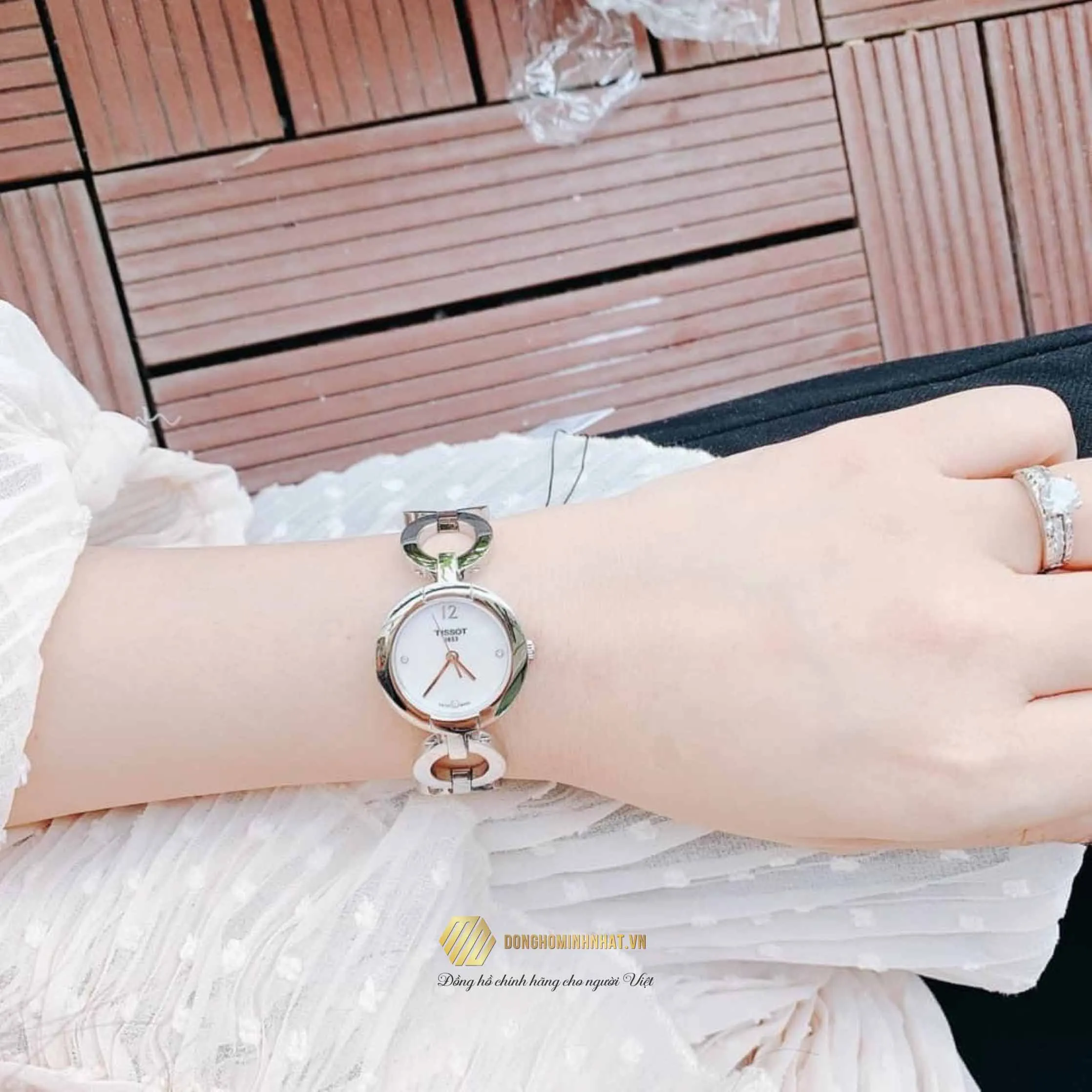 NG H TISSOT PINKY T084.210.11.116.01 White Mother of Pearl